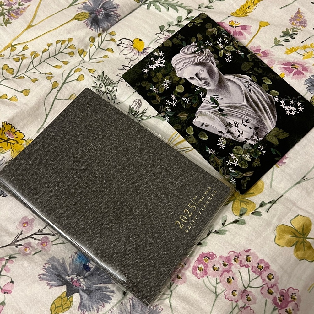 *****SOLD***** Sterling Ink B6 Daily Planner for 2025.